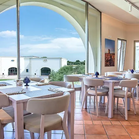 מלון Golf & אקאיה