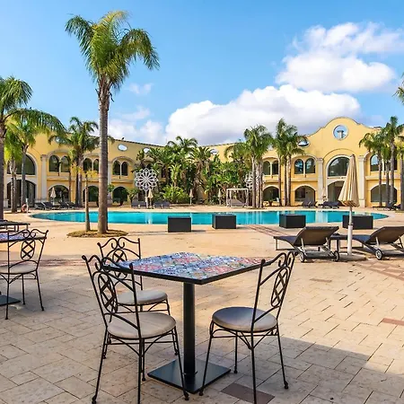 Hotel Golf & 4*